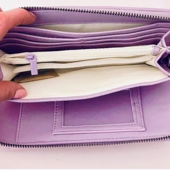 Betsey Johnson Lavender Wallet With Removable Wristlet - Picture 5 of 11